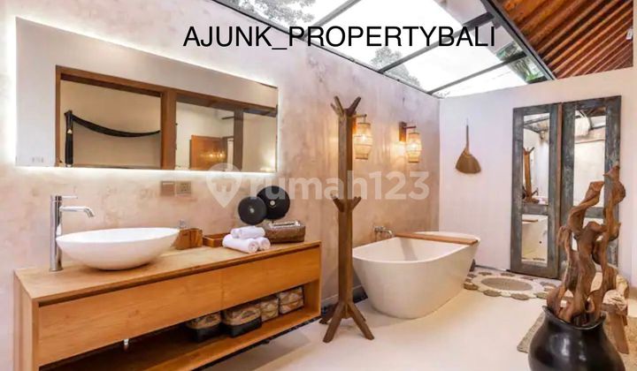 Luxury Villa with Tree & River Views, 5 Minutes to Central Ubud 2