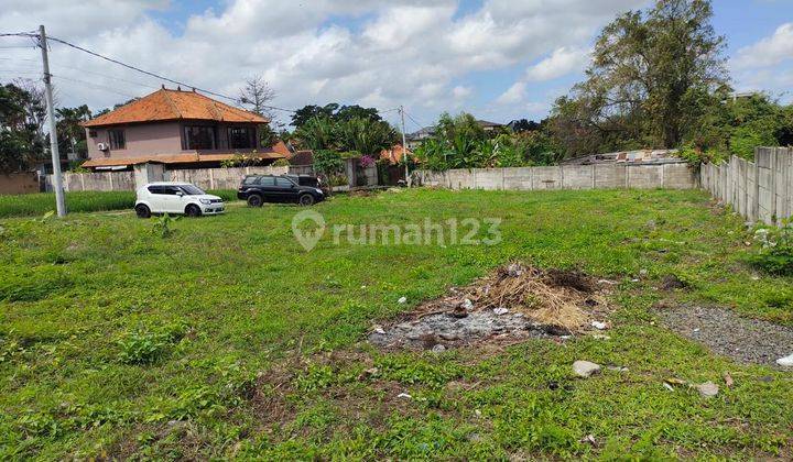 Tanah Strategis Cocok Untuk Vila, 700 Meter Ke Pantai, Canggu 1