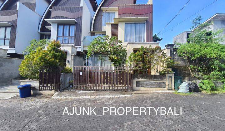 3 Floor House, Modern Style, Villa Environment, in Semer Kerobokan 1