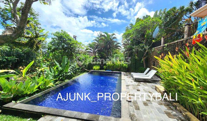 Luxury Villa Near Restaurants & Cafes, 5 Minutes Walk to Berawa Beach 2