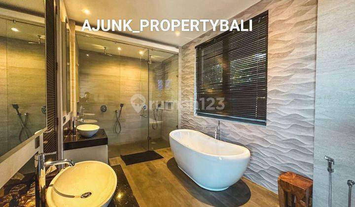 Vila Luxury Area Premium, Dekat KU DE TA & Potato Head, Seminyak 2