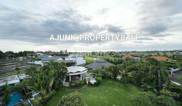 Luxury Villa with Spacious Garden Near Canggu & Seminyak, Umalas 2