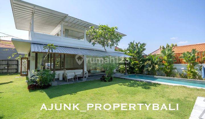 Classic Style Villa with Spacious Garden, Walking distance to Pererenan Beach 2