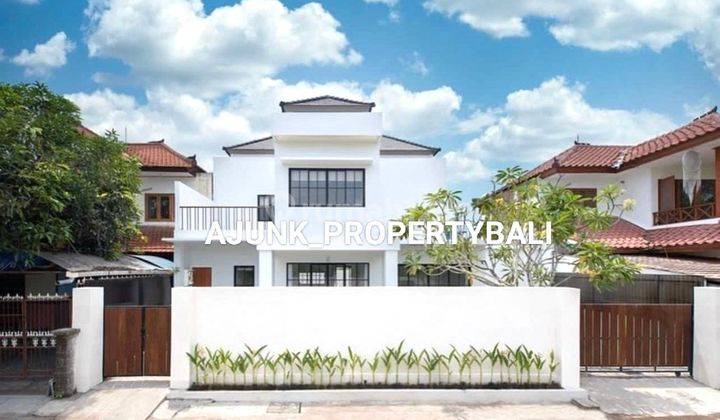 Rumah Semi Vila Hanya 7 Menit Ke Petitenget & Pantai, Seminyak 2