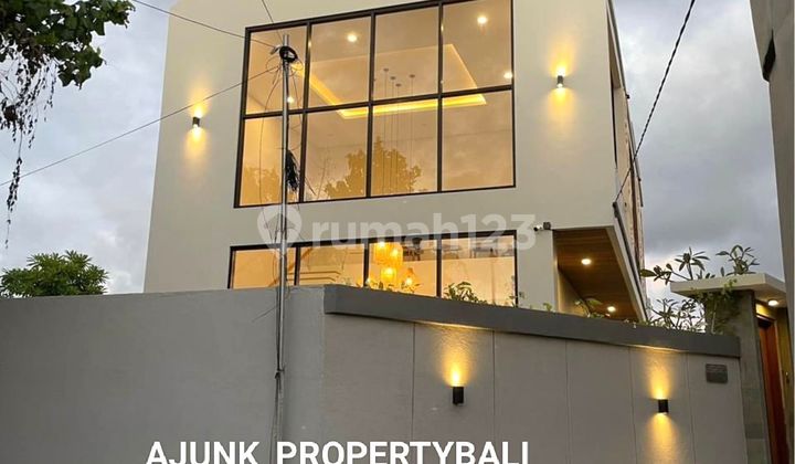 Vila Baru, di Jl Raya Canggu, Hanya 10 Menit ke Pantai Berawa 1