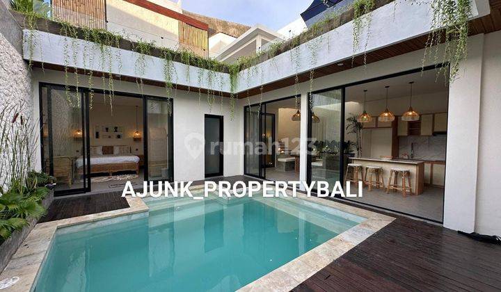 New Modern Tropical Villa, 8 Minutes to Berawa Beach, Canggu 1