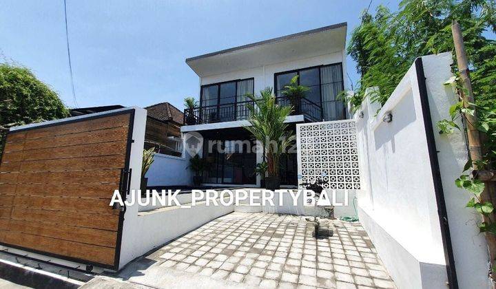 Modern Style Villa Only 10 Minutes to Batu Bolong Beach, Canggu 1