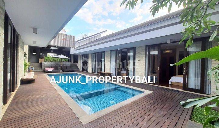 Vila 5 Bedrooms View Laut, di Komplek Vila One Gate, Nusa Dua 1