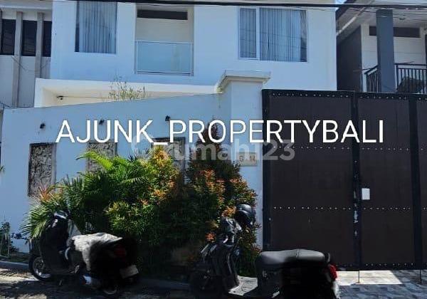 Rumah Modern Semi Vila Lingkungan Perumahan One Gate, Jimbaran