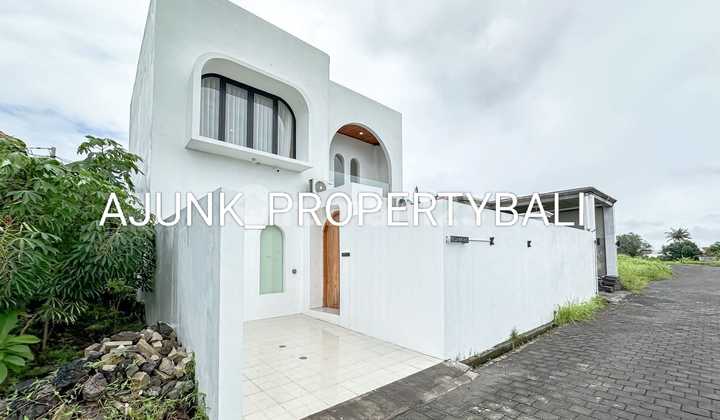 Modern Mediterranean Villa, Location in Nyitdah Area - Tabanan