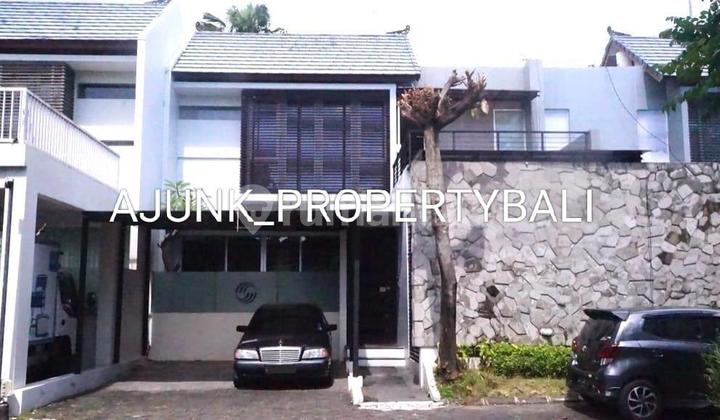 Rumah Style Modern Lingkungan Perumahan One Gate, Sunset Road 1