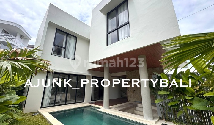 Vila Baru, Modern Tropis, di Jimbaran Bawah, 5 Menit ke Pantai Vila Baru, Modern Tropis, di Jimbaran Bawah, 5 Menit ke Pantai