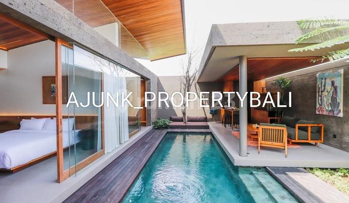 Vila Modern Balinese Lingkungan One Gate Komplek Vila, Canggu 2