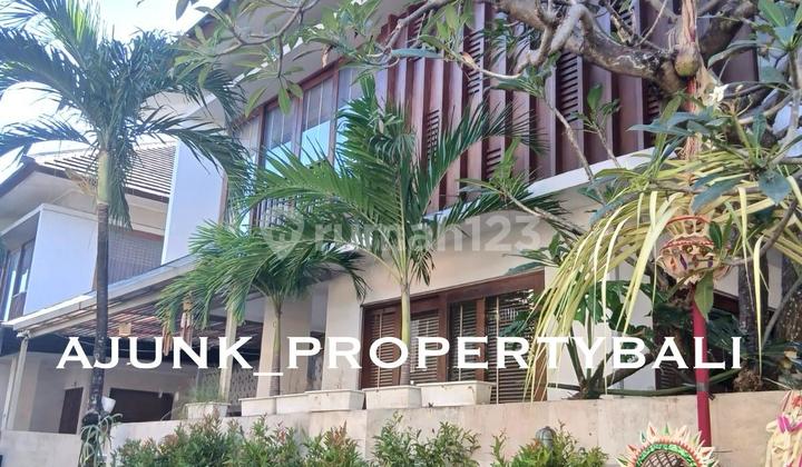 Rumah Style Modern Lingkungan Perumahan Tukad Batanghari, Renon 2