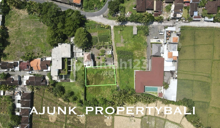 Tanah Kavling Kecil & Langka, Hanya 10 Menit ke Pantai Nyanyi