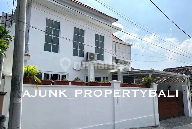 Rumah Style Modern Lingkungan Perumahan Di Kori Nuansa Jimbaran