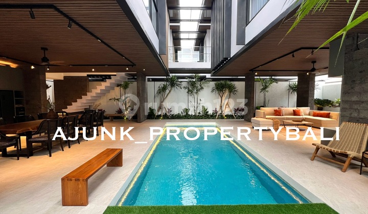 Vila Mewah Modern Tropis Lokasi Premium Berawa Canggu