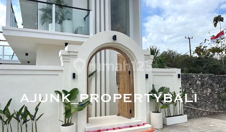 Vila Style Modern Di Lingkungan Komplek Vila, Mumbul - Nusa Dua