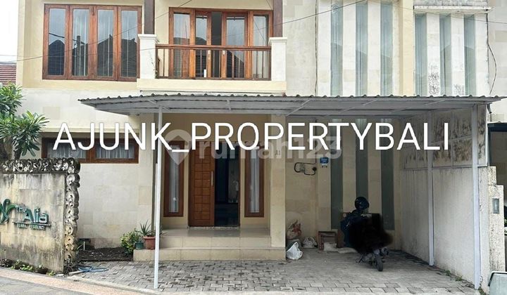 Modern House in a One Gate Housing Environment, West Denpasar