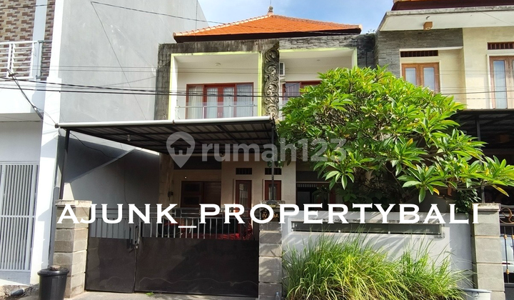 Rumah Modern di Komplek Perumahan, 300 Mtr Dari Jl Utama, di Kuta