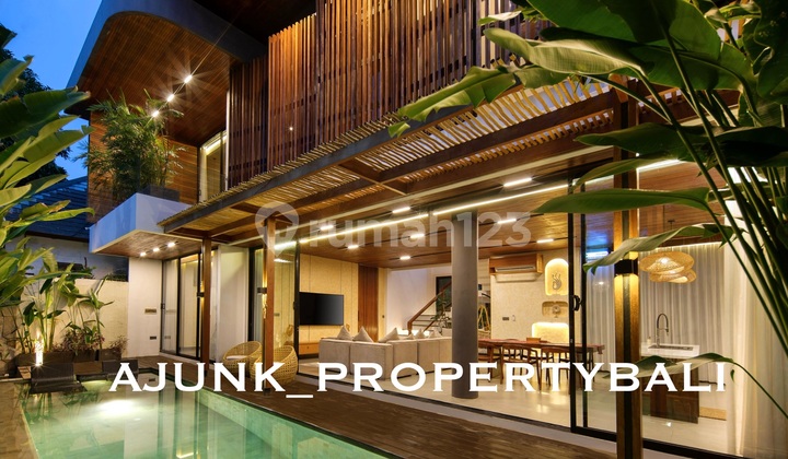 New & Luxurious Tropical Style Villa in Premium Location Berawa - Canggu New & Luxurious Tropical Style Villa in Premium Location Berawa - Canggu