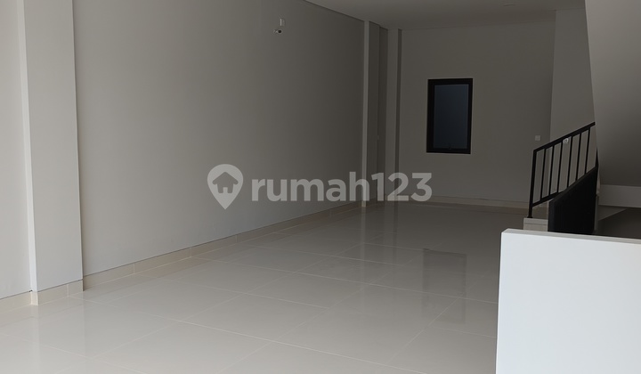 New Ruko in Alam Sutera, Free Parking, Good 2