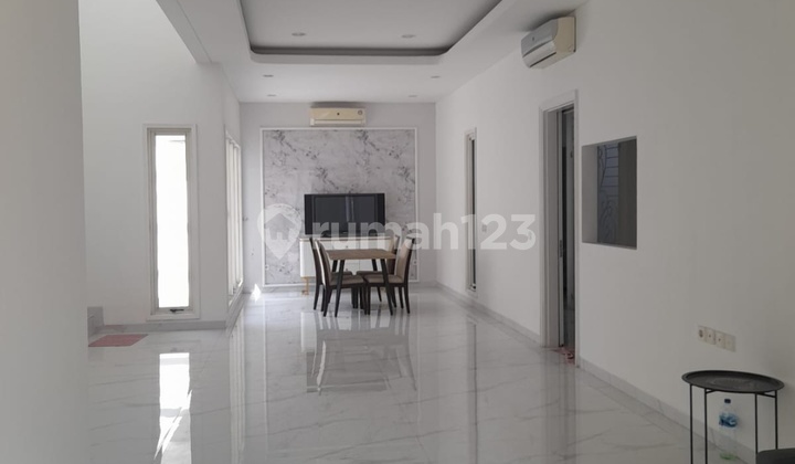 Grisea, Rumah Sudah Renov di Spring, Gading Serpong, Dekat Danau, Sudah Renov 1