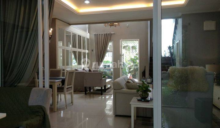 Dijual rumah di whitsand, greenwich, BSD, KT 5 sudah renov, full furnish 1