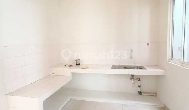 Disewakan rumah di Grisea, gading serpong, min 2 Th sewa, kosongan 4
