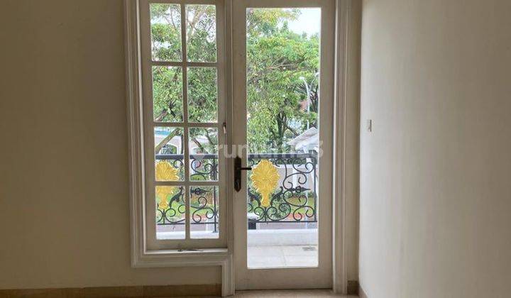 Disewakan rumah di gading serpong, bellano, Illago, luas 300, tiap kamar ada kamar mandi 5