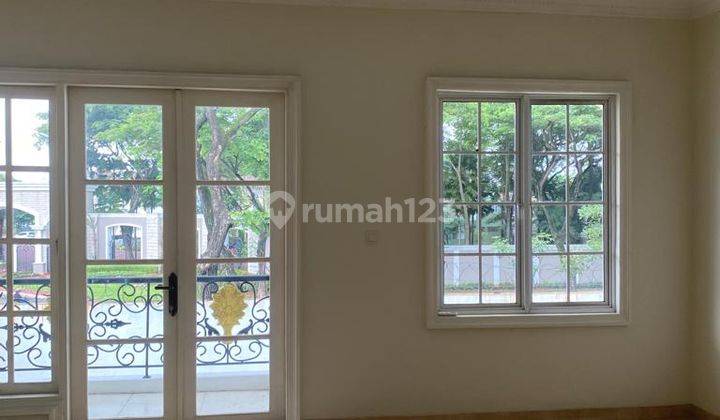 Disewakan rumah di gading serpong, bellano, Illago, luas 300, tiap kamar ada kamar mandi 7