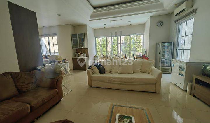 Disewakan rumah furnish ada pool di BSD, De park, min 2 th 2