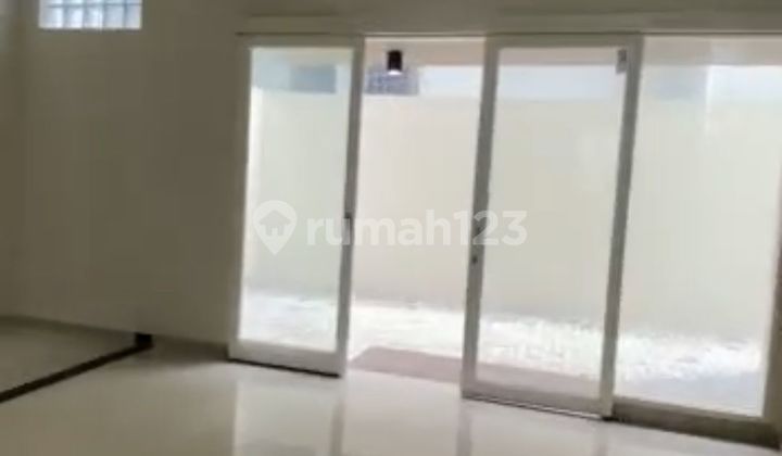 Dijual rumah di Alam sutera, luas 240, desain mewah, KT 4, Demansion 2