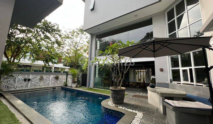 Dijual rumah dengan pool di BSD, Foresta, dekat nanyang, bangunan mandiri 1