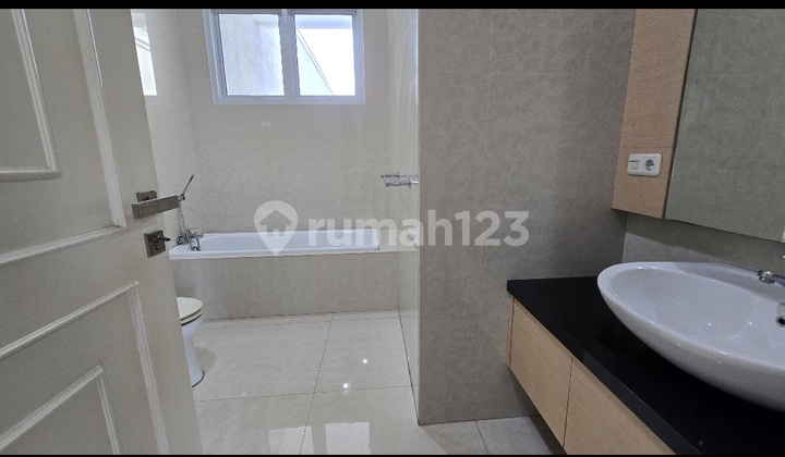 House at Crown Phg, Luxury House, Ready to Occupy 2