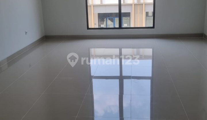 Disewakan Ruko Baru Free Ipkl , di Gading Serpong, Free Parkir