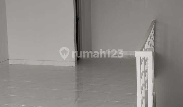 Ruko Samping Jalan, Cocok Buat Invest, Gading Serpong