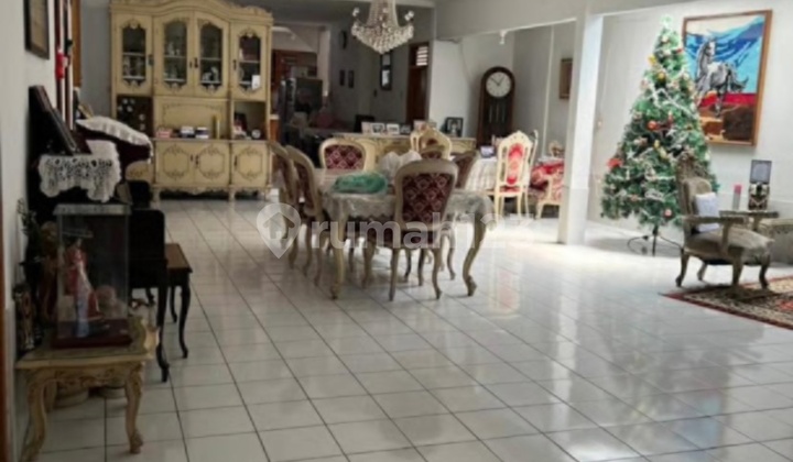 House by Bogor Main Road. Suitable for Business. Ideal for Major Roadside.