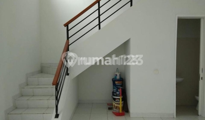 Dijual Rumah Di Phg, Di Jalan Raya, Hadap Timur, Row Unt 3 Mobil, Rapi 