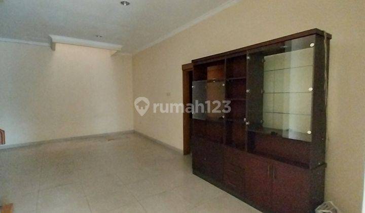 Rumah 2 1/4lantai Jual Cepat 2
