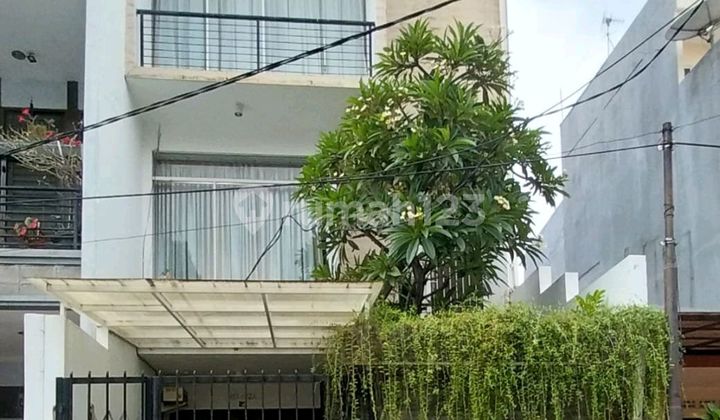 Rumah 3.5lantai Siap Huni