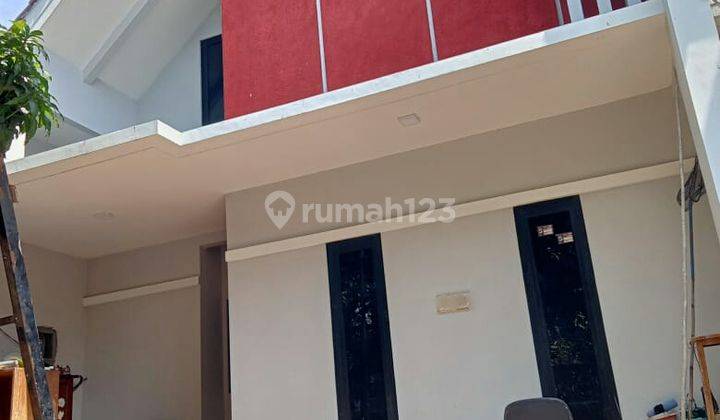 Rumah 2lantai Siap Huni Dalam Komplek 1