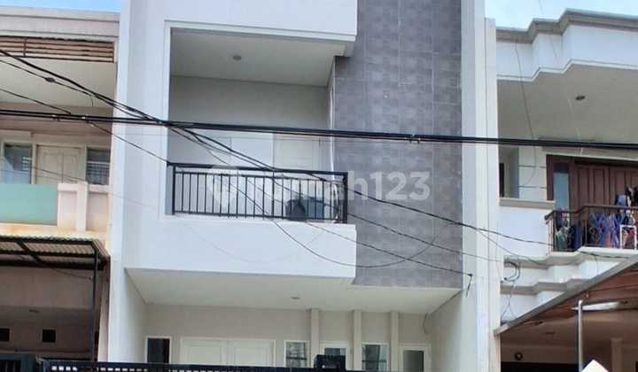 Rumah Baru 2Lantai Siap Pakai Rumah Baru 2Lantai Siap Pakai