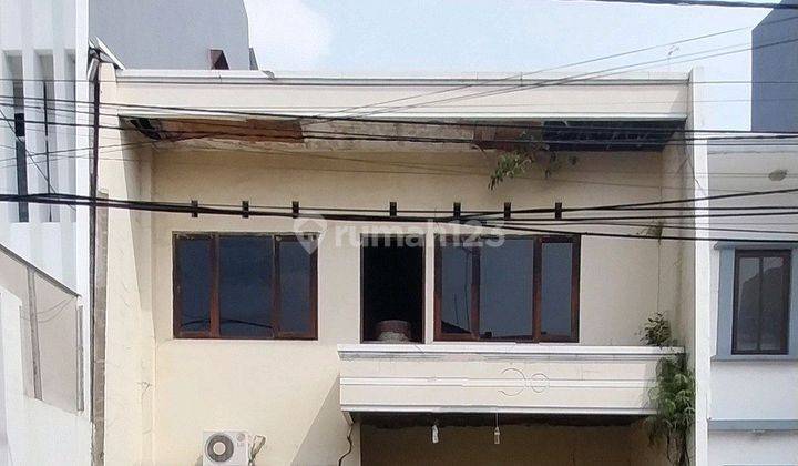 Rumah Second 2 1/4 Lantai Butuh Renovasi Total Rumah Second 2 1/4 Lantai Butuh Renovasi Total