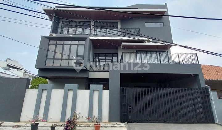 3.5-Story House Ready to Occupy