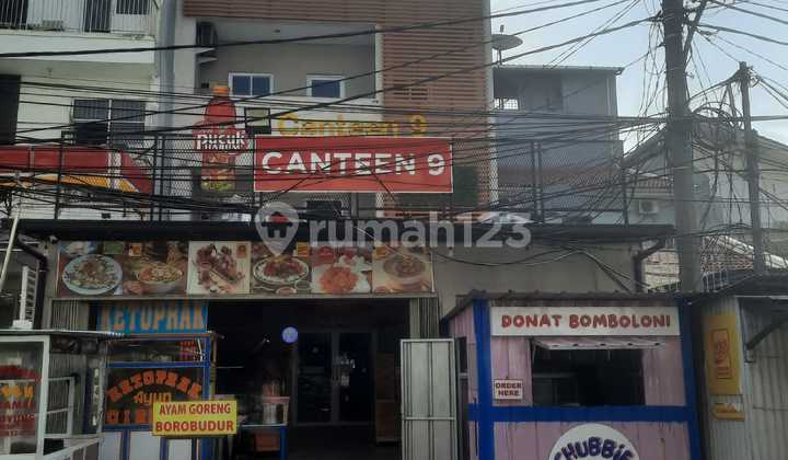 3-Story Shophouse Suitable for Business 1
