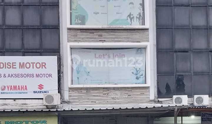 3.5-Story Shop House Ready for Occupancy 3.5-Story Shop House Ready for Occupancy