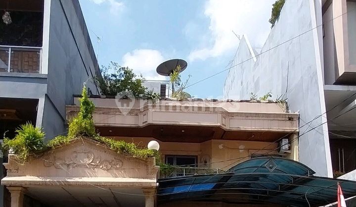 2.5 Story House Needs Renovation