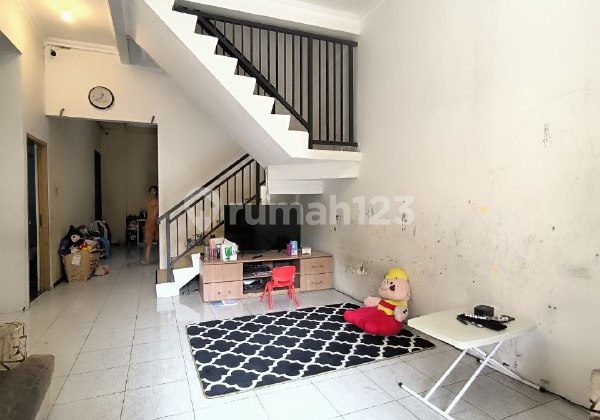 Rumah di Puri Surya Jaya Sidoarjo Bagus Siap Huni dan Strategis 2