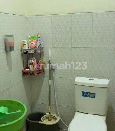 kamar mandi rumah minimalis siap huni 2